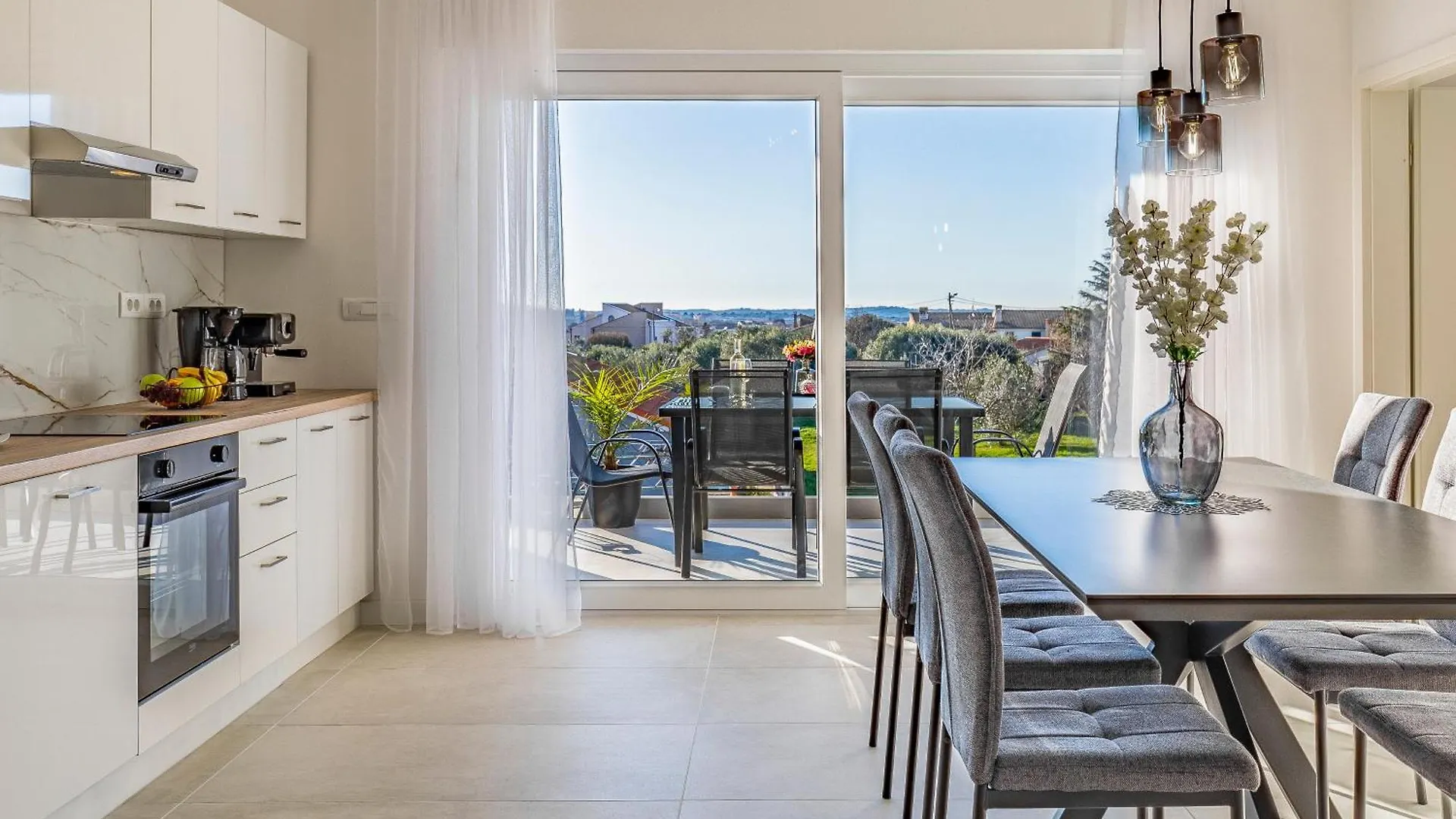 Villa Veluana Apartment 3 With A Balcony Pula Croatia
